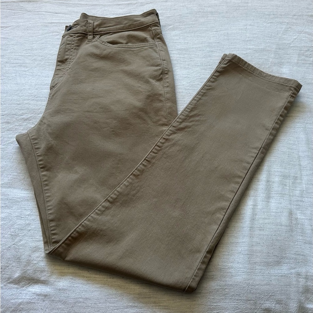 Flint and Tinder Men’s Tapered fit Jeans 33x32